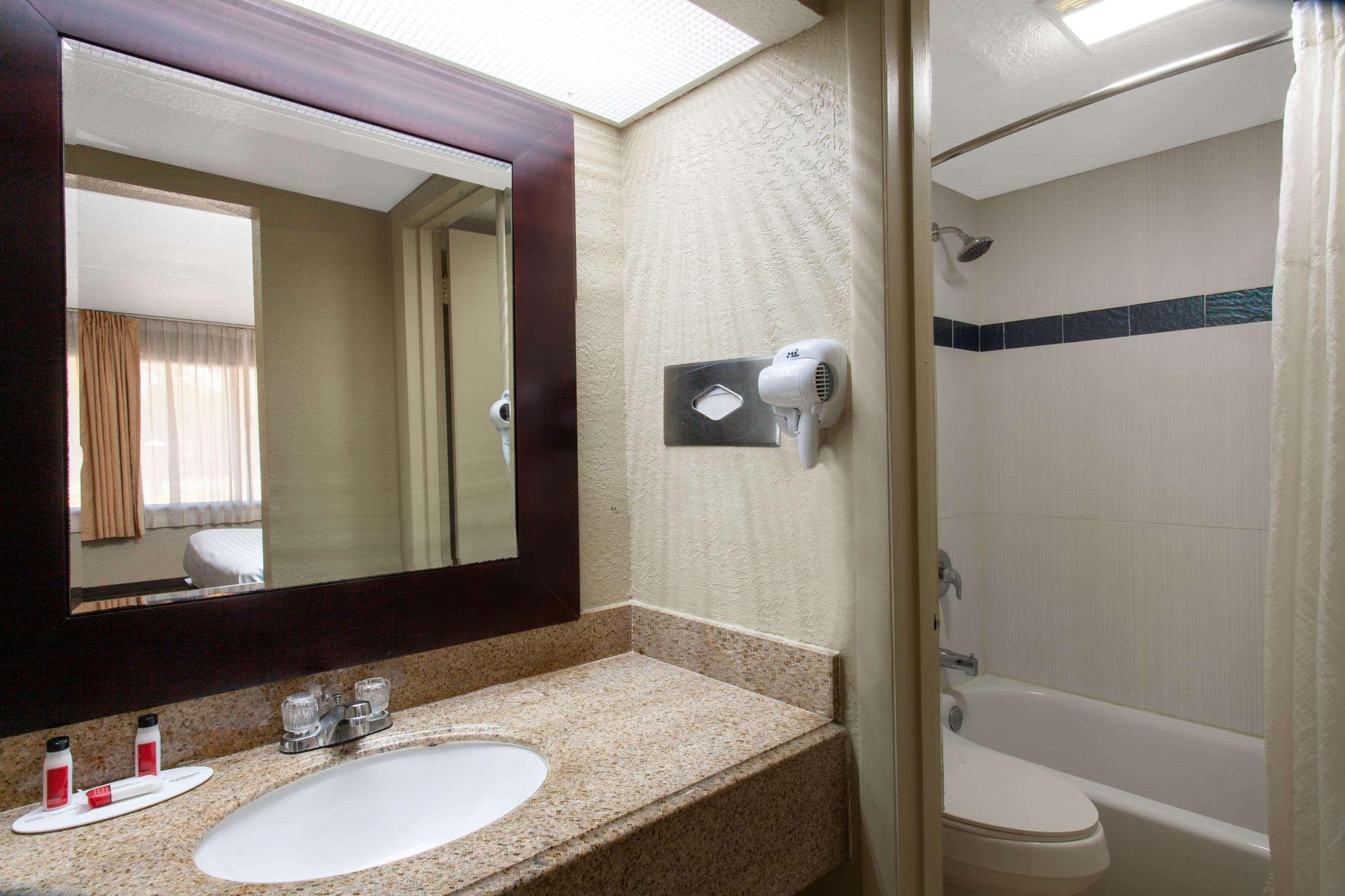 Travelodge By Wyndham Deltona Exterior foto