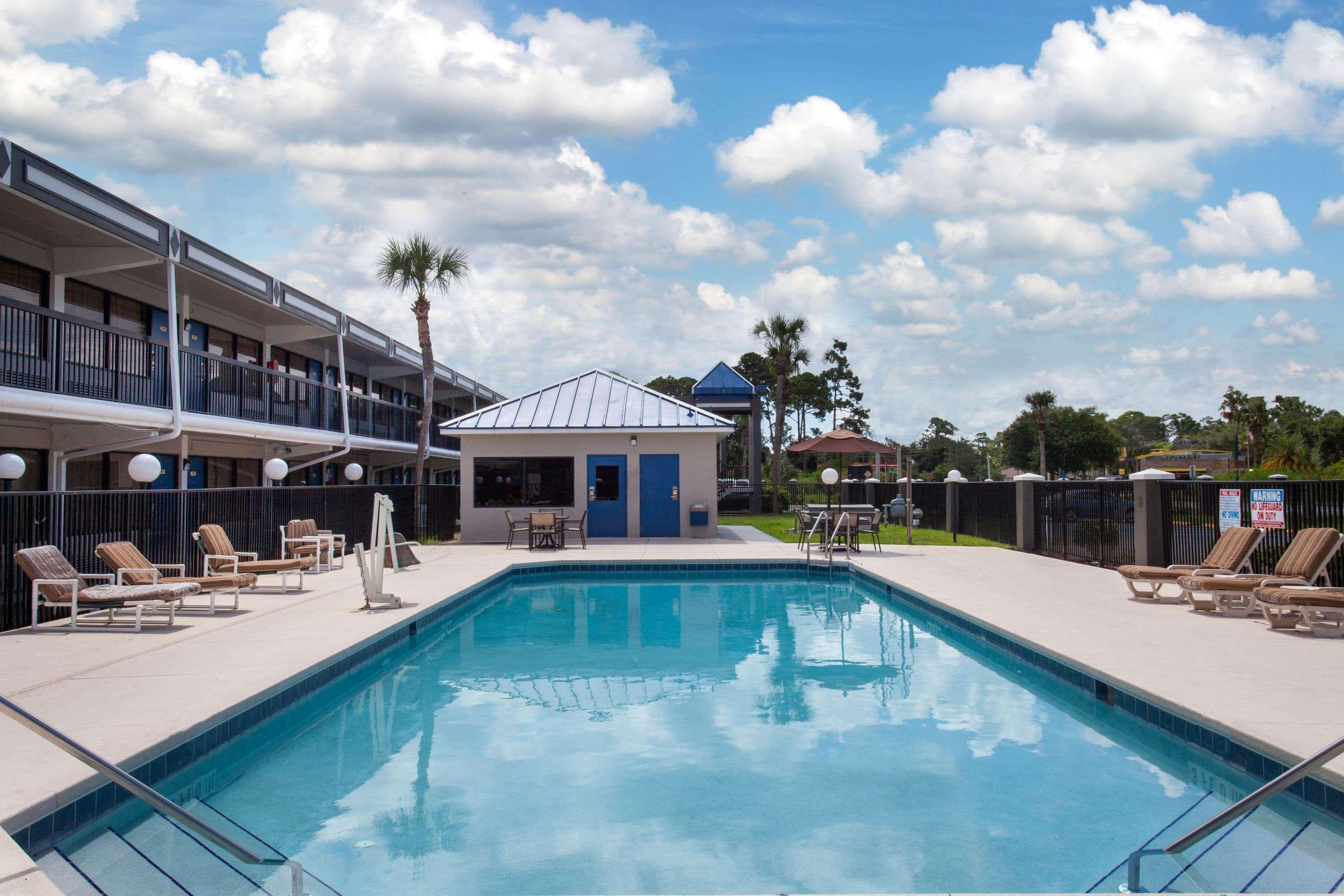 Travelodge By Wyndham Deltona Exterior foto