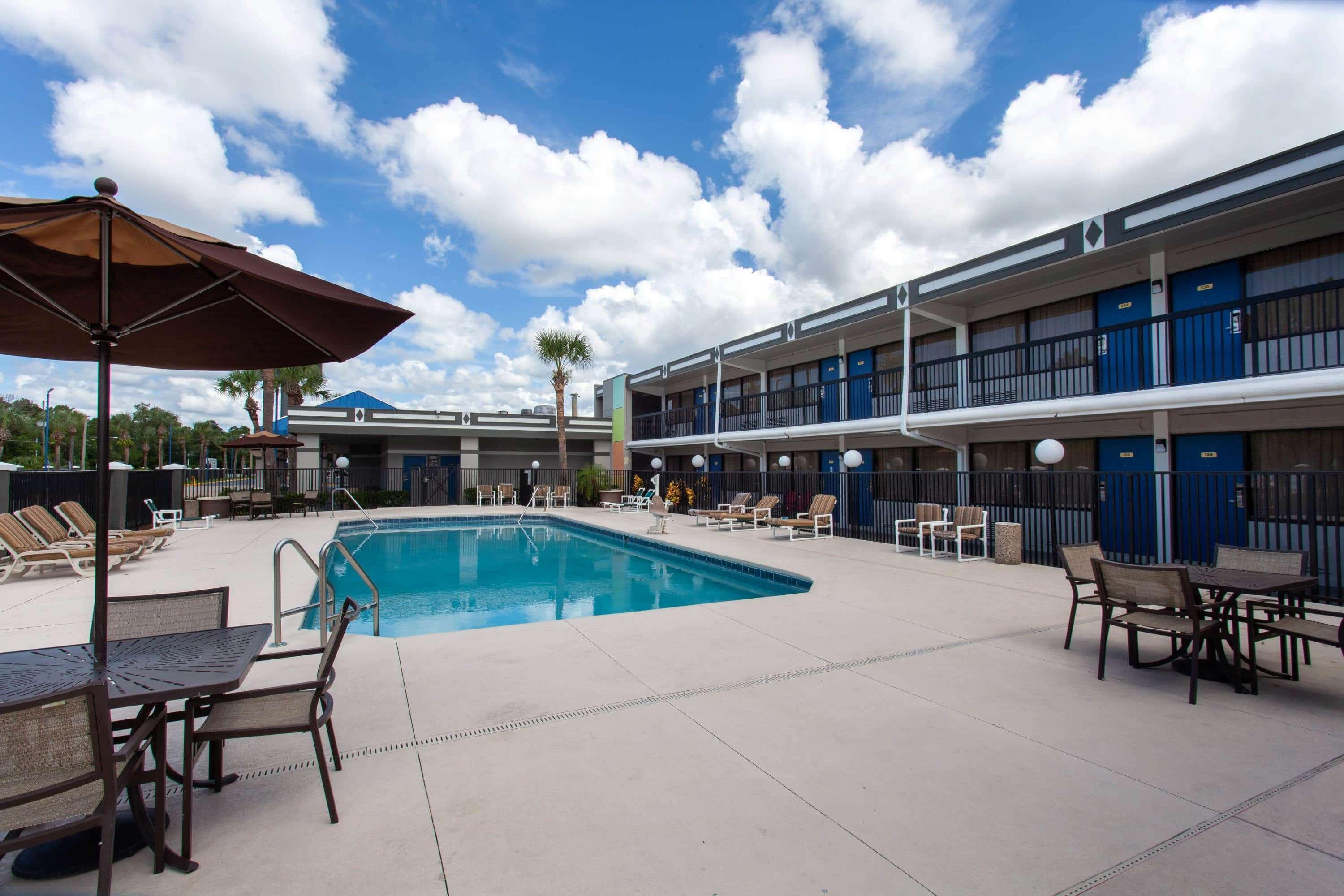 Travelodge By Wyndham Deltona Exterior foto